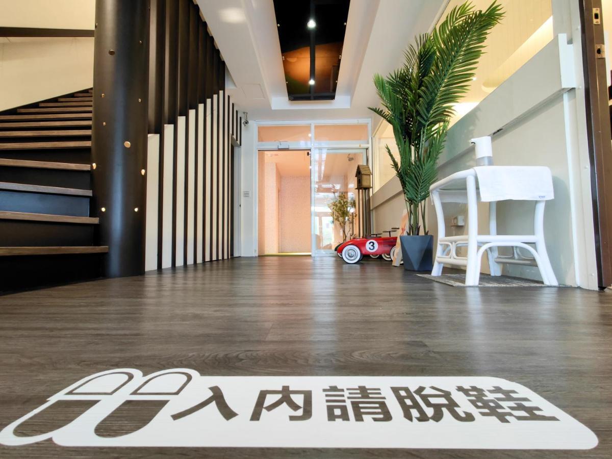 Lovestar Lakeside Hotel - Stars Building Nanwan Luaran gambar