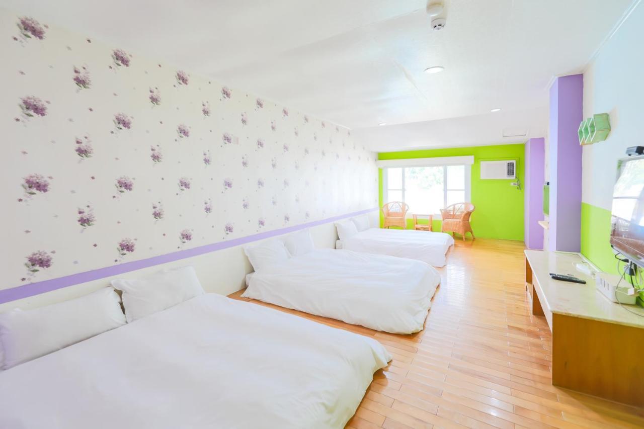 Lovestar Lakeside Hotel - Stars Building Nanwan Bilik gambar