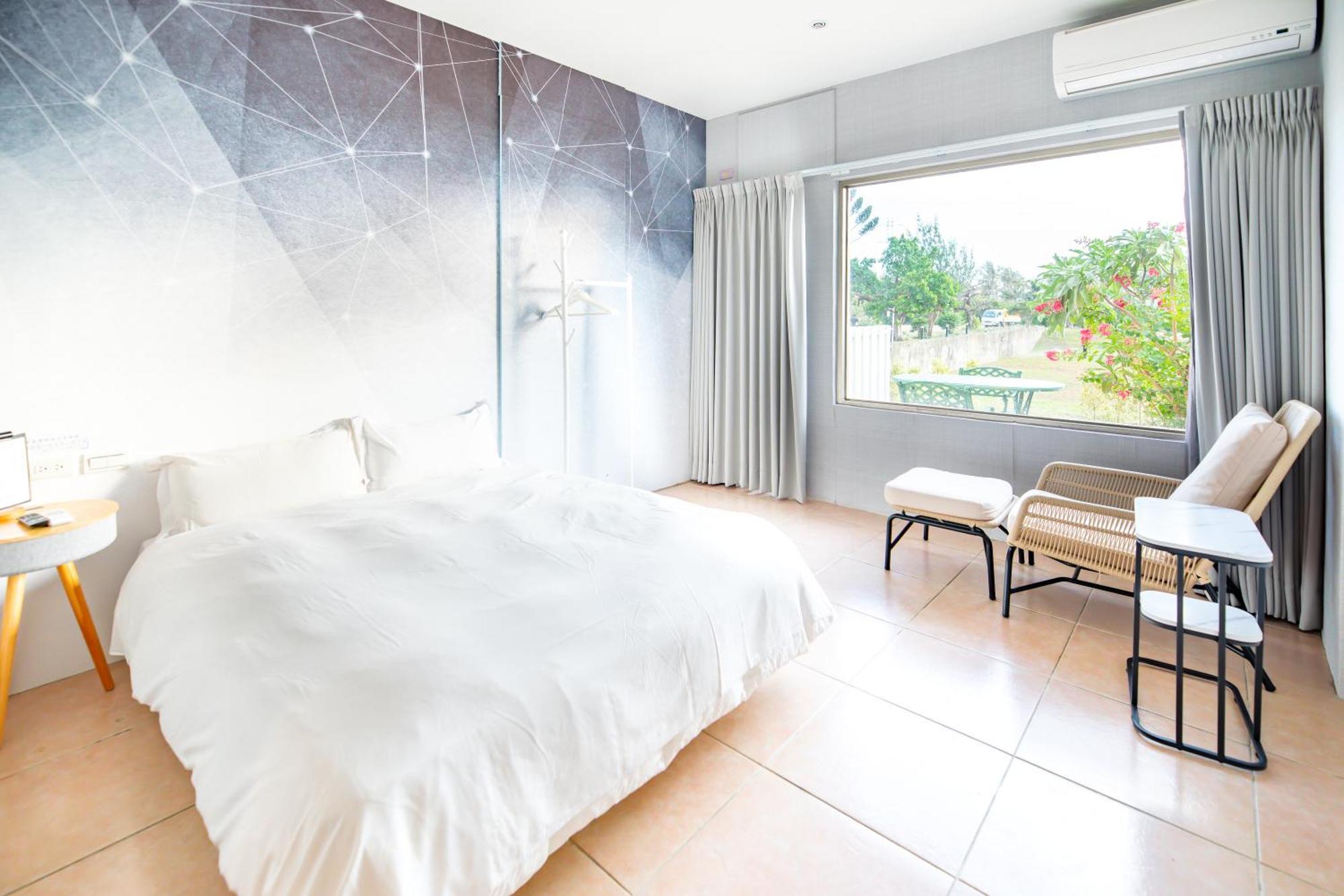 Lovestar Lakeside Hotel - Stars Building Nanwan Bilik gambar