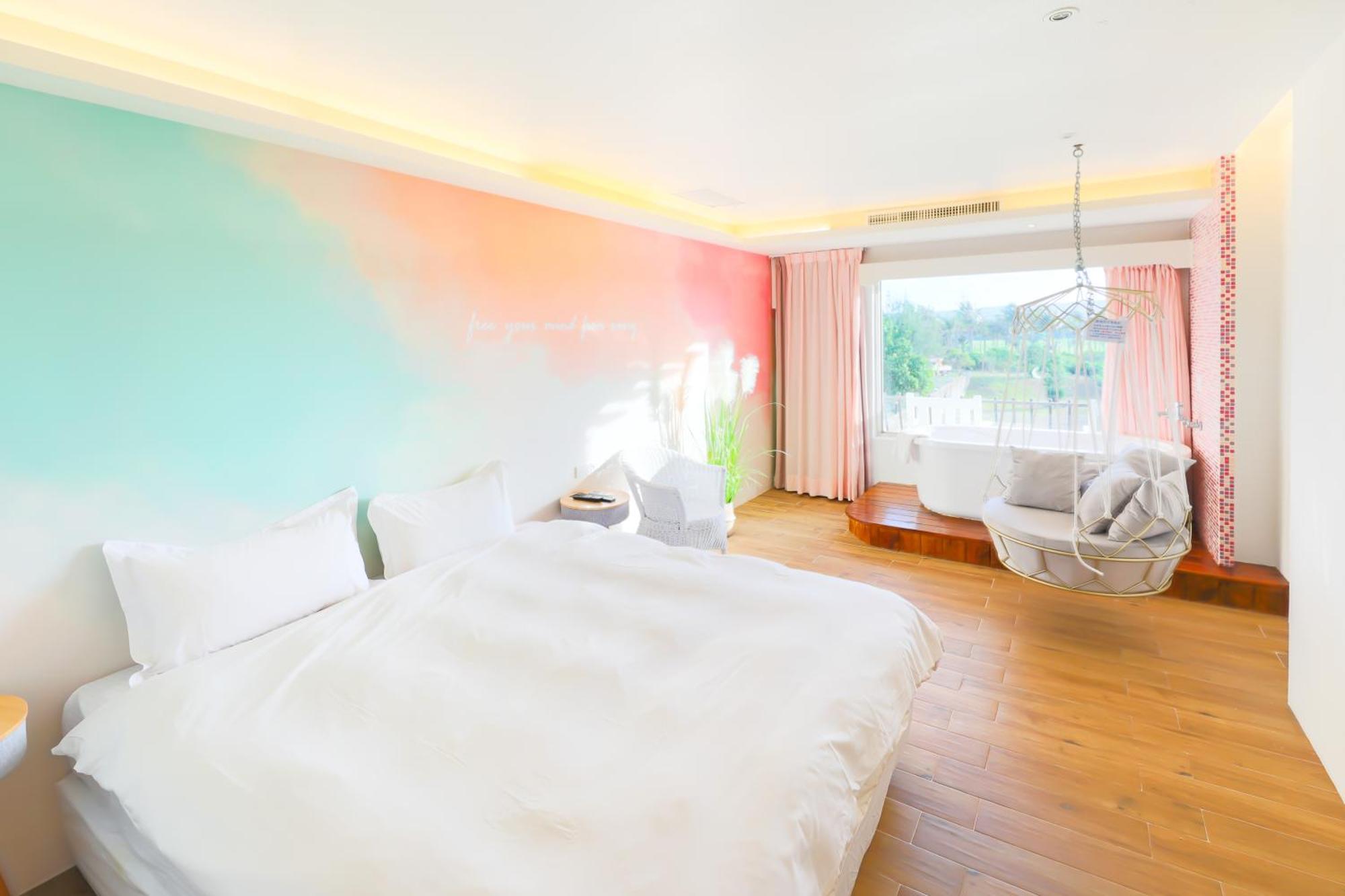 Lovestar Lakeside Hotel - Stars Building Nanwan Bilik gambar