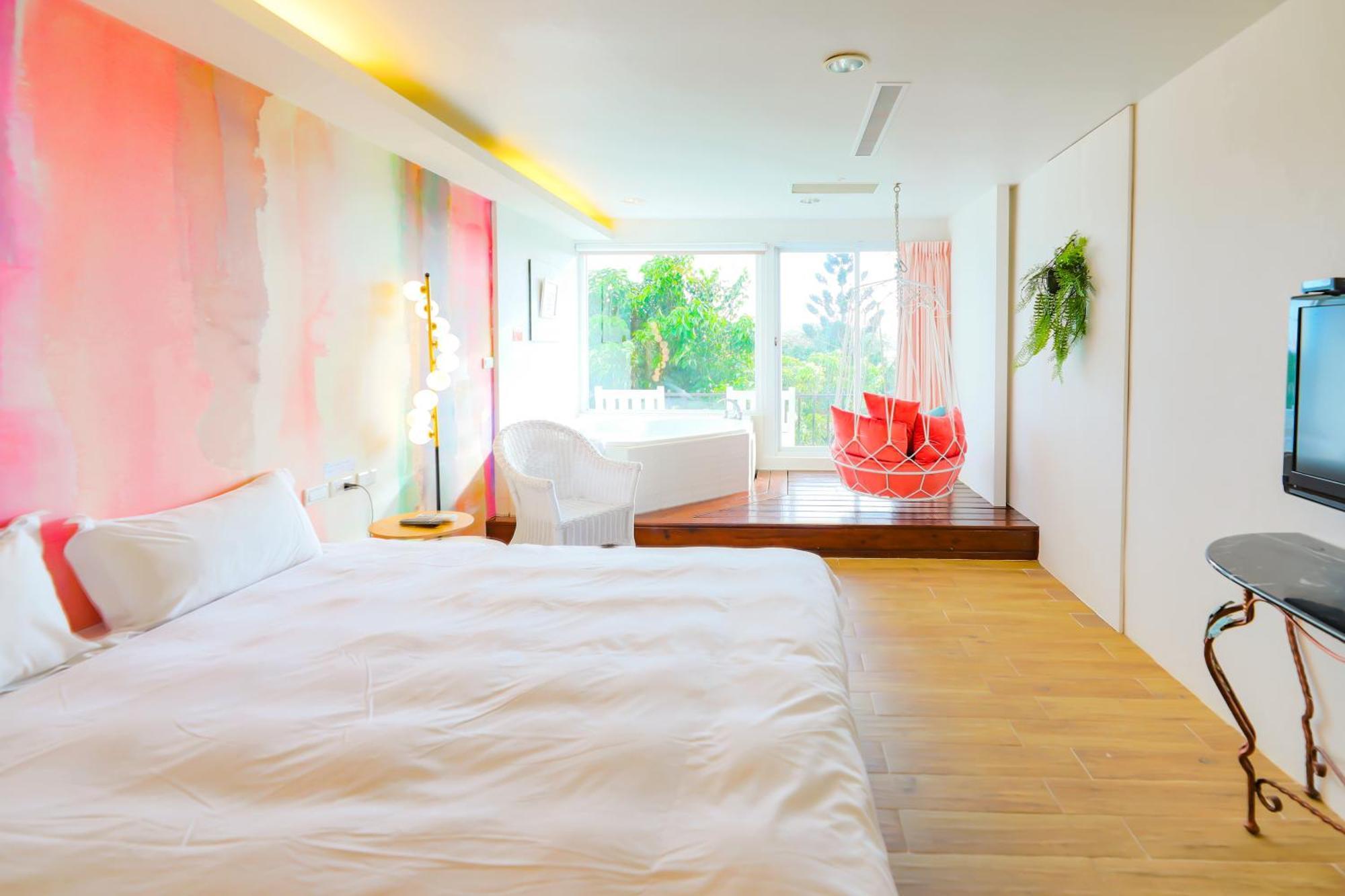 Lovestar Lakeside Hotel - Stars Building Nanwan Bilik gambar